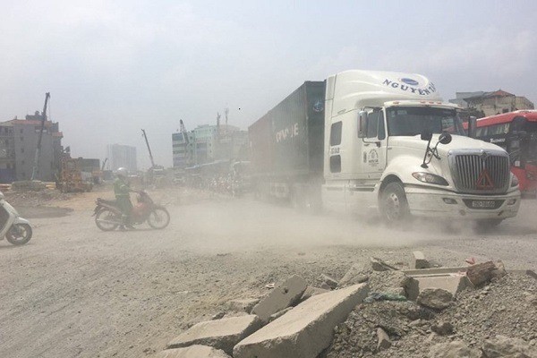 &ocirc; nhiễm kh&ocirc;ng kh&iacute; do vận chuyển vận liệu