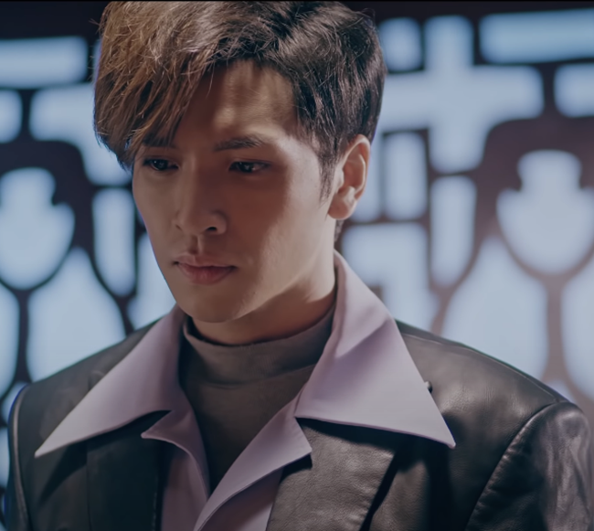 bạch c&ocirc;ng khanh điển trai