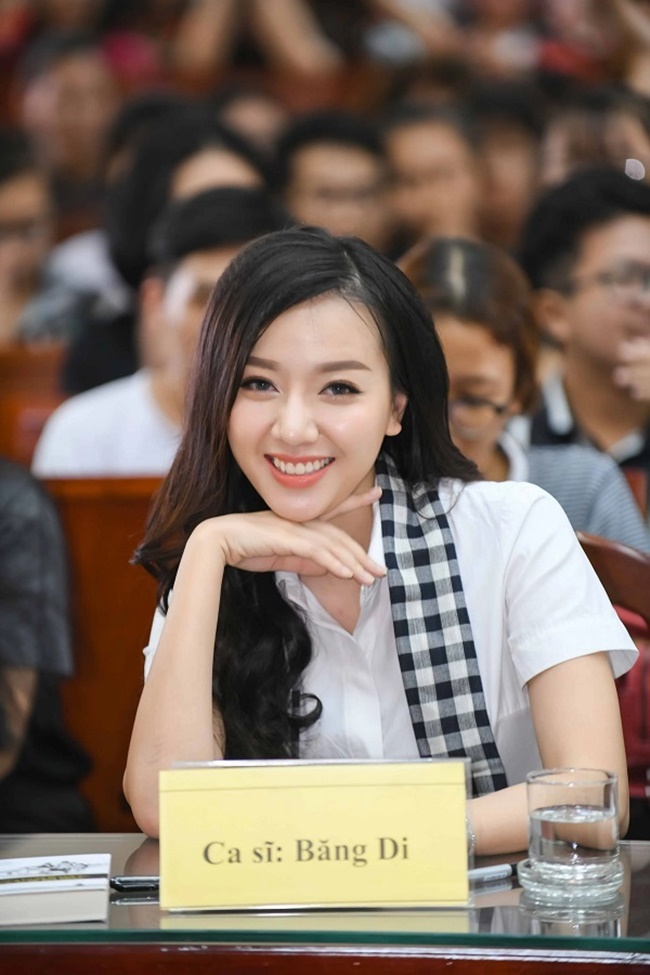 Băng Di scandal đ&aacute; xo&aacute;y Khả Như