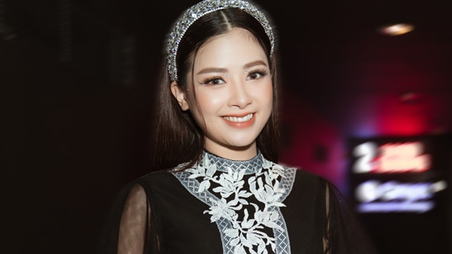 Ca sĩ Dương Ho&agrave;ng Yến c&oacute; giọng h&aacute;t rất tốt