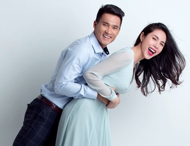 Ca sĩ Thủy Tiên mới vào nghề gặp nhiều tai tiếng