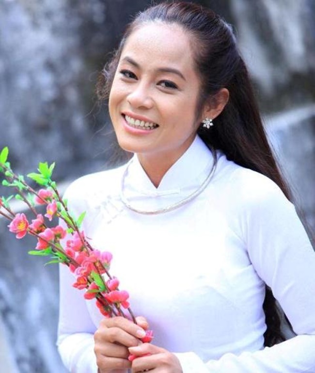 đan thy từ kinh doanh trở th&agrave;nh diễn vi&ecirc;n