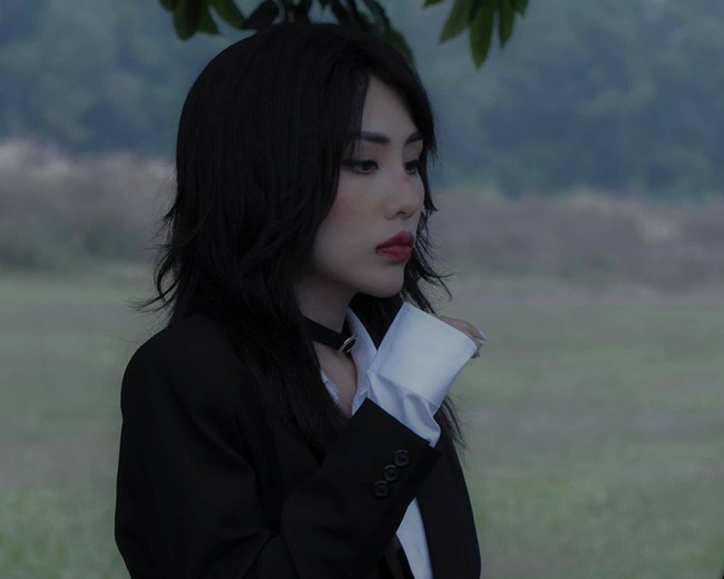 tiểu sử Du Uy&ecirc;n