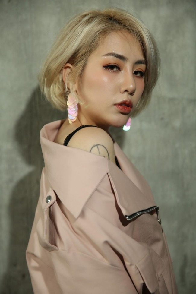 tiểu sử Du Uy&ecirc;n