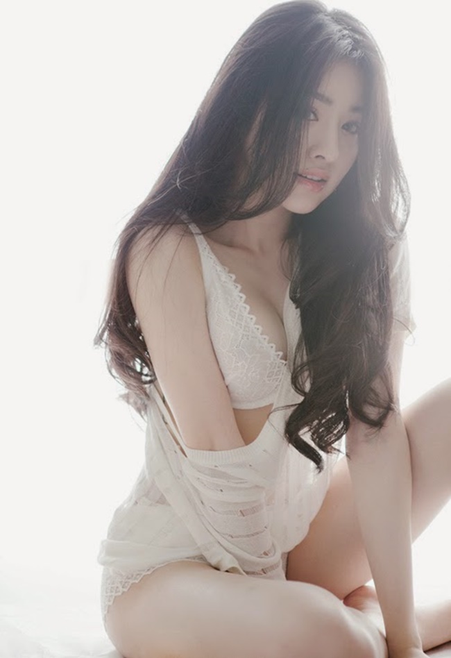 hotgirl Kim Ngân lộ clip ảnh nóng
