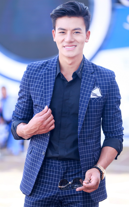 Nam diễn vi&ecirc;n Hiếu Nguyễn