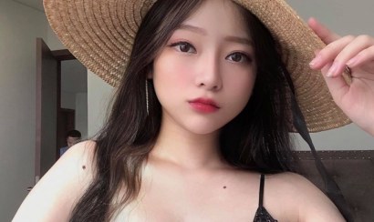 Streamer Linh ChiChan lộ ảnh nóng mát mẻ, gợi cảm