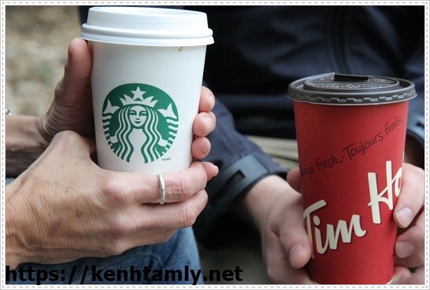 Ly giấy cao cấp d&ugrave;ng một lần c&oacute; mẫu m&atilde; đa dạng