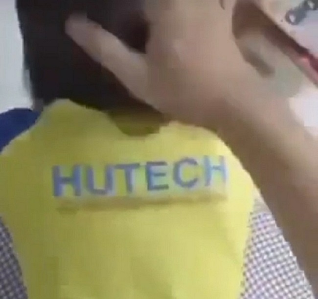 clip nóng cô gái mặc đồng phục trường hutech 5