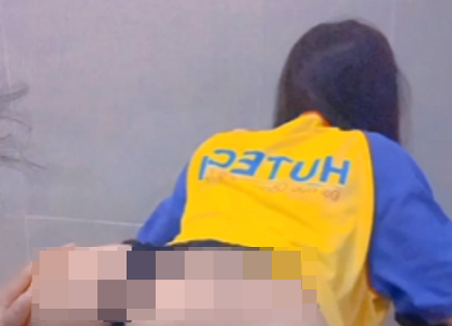 clip nóng cô gái mặc đồng phục trường hutech 3