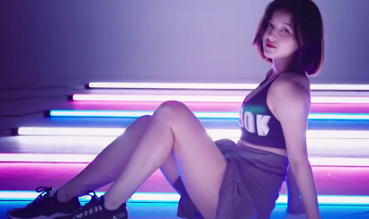 [LINK] Clip Nancy bị quay lén khi đang thay đồ biểu diễn