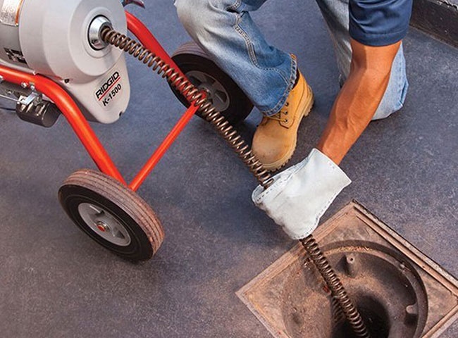 Kh&aacute;ch h&agrave;ng c&oacute; thể tham khảo gi&aacute; th&ocirc;ng cống nghẹt quận 11 rẻ