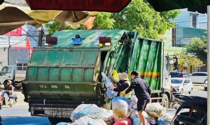 Dịch vụ thu gom thải sinh hoạt Hưng Phát giá rẻ, uy tín, an toàn