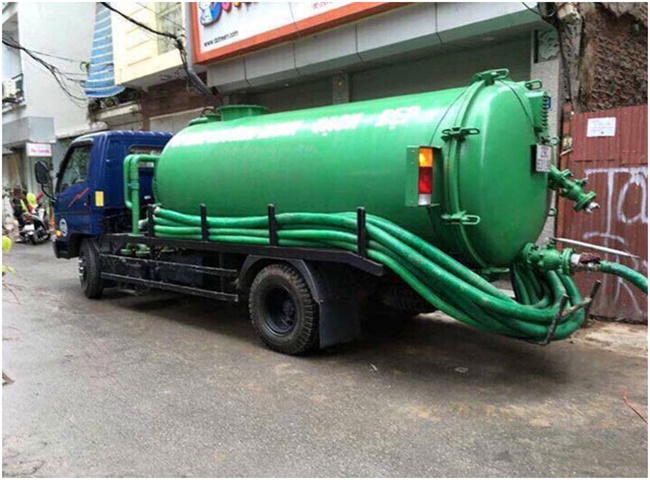 Đ&aacute;nh gi&aacute; của kh&aacute;ch h&agrave;ng khi thu&ecirc; xe bồn vận chuyển b&ugrave;n vi sinh chất lượng